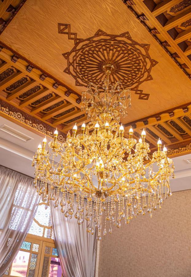 Waves Aqua Resort Kenitra Dış mekan fotoğraf A chandelier