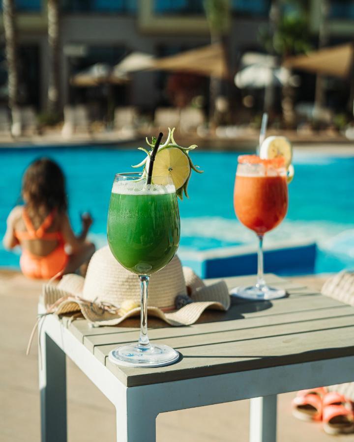 Waves Aqua Resort Kenitra Dış mekan fotoğraf A green smoothie