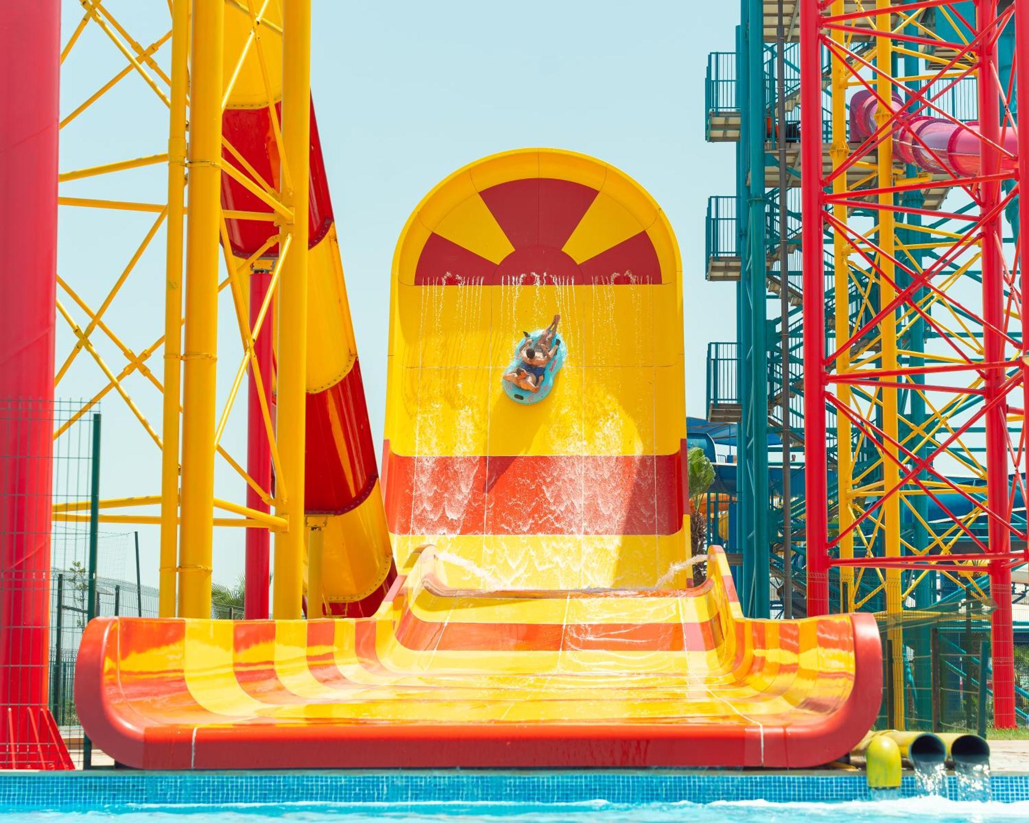 Waves Aqua Resort Kenitra Dış mekan fotoğraf The "Big Yellow Box"